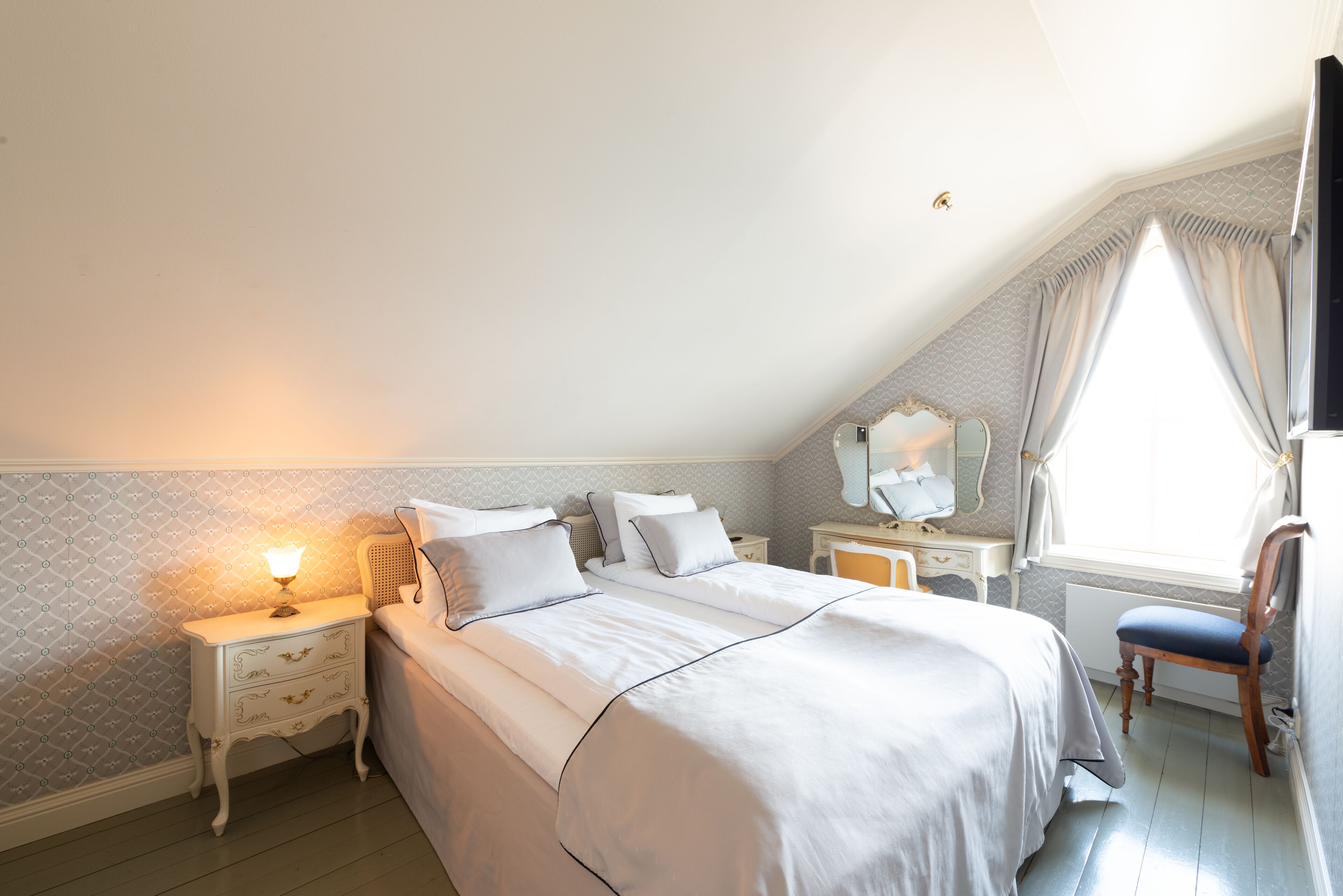 suite (hamsun) | 1 bedroom, pillow-top beds, soundproofing, iron/ironing board