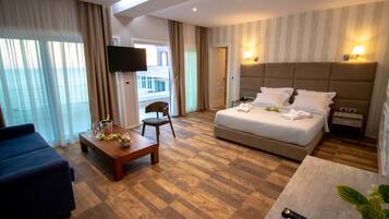 1 bedroom, minibar, desk, free cots/infant beds