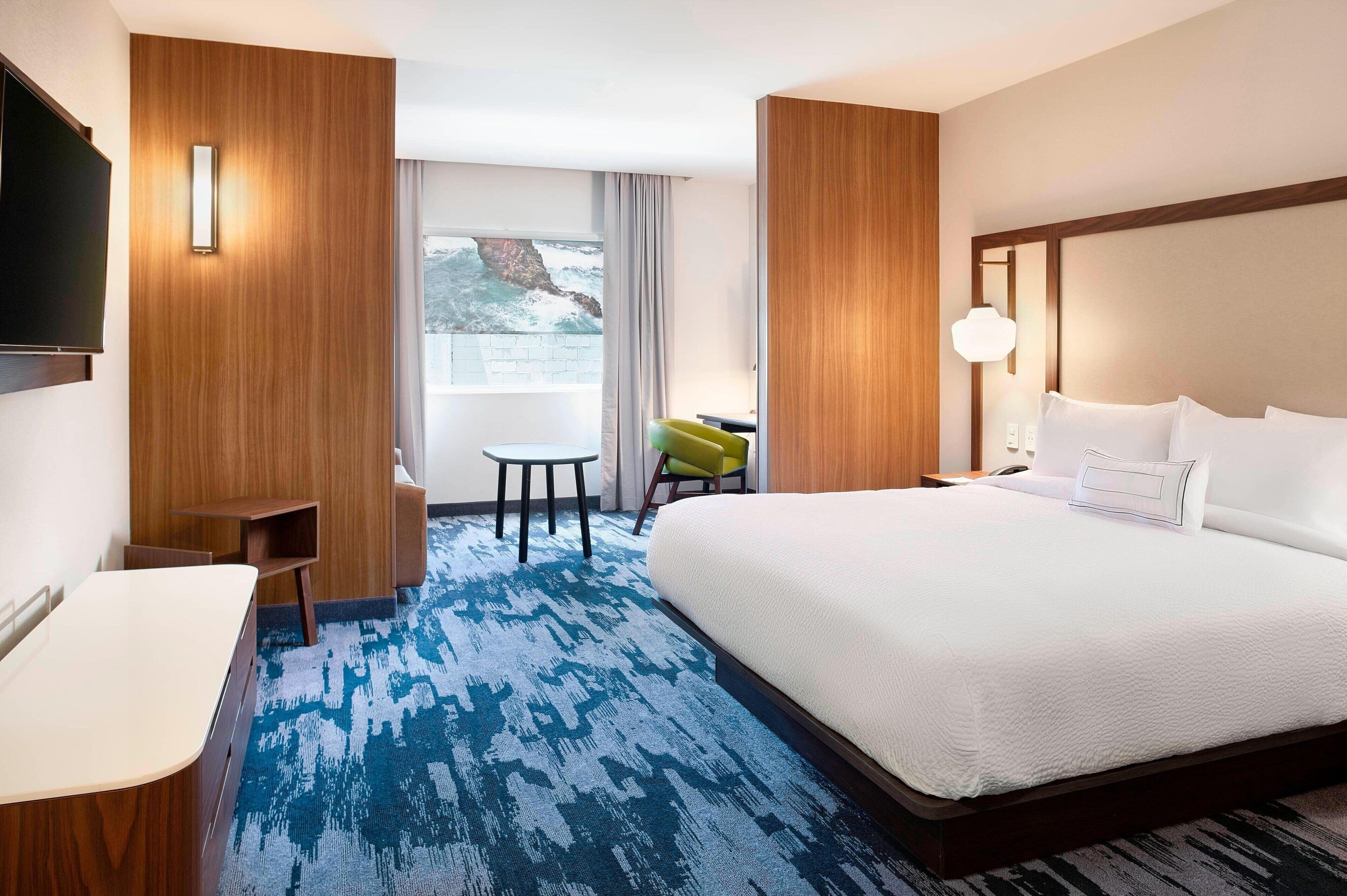 junior suite, 1 bedroom, non smoking | premium bedding, desk, iron/ironing board, free wifi