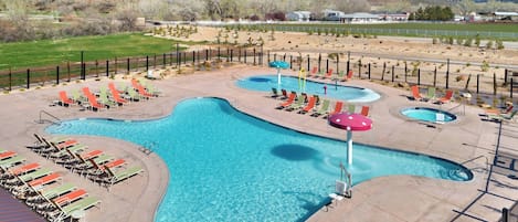 Alberca al aire libre por temporada