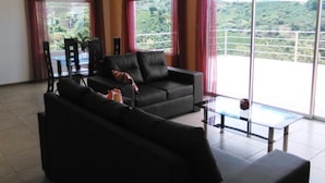 Ảnh chưa phân loại, 5 trong số 17 ảnh, nút