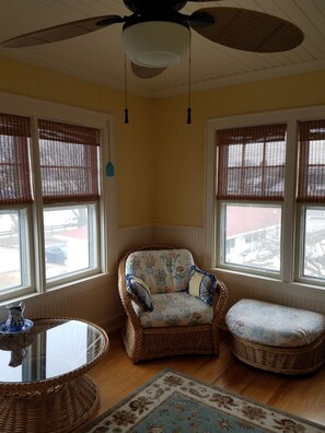 Interior - Welcome to Our Lakeview Haven: A Spacious Family Retreat in Algoma, Wisconsin (Algoma)