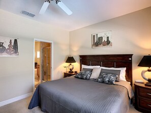 4 bedrooms, desk, iron/ironing board, free WiFi