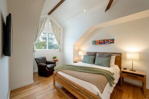 4 Schlafzimmer, Bügeleisen/Bügelbrett, WLAN, Bettwäsche