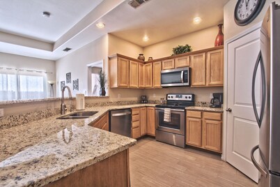 La Cueva~fantastic 3 Bedroom Home. Sleeps 6-8 People. Near Carlsbad Caverns
