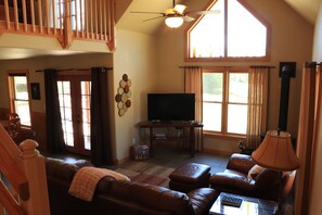 Smart TV, fireplace, DVD player