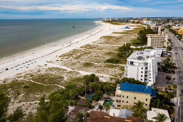 Beach nearby, beach towels, motor boating, fishing