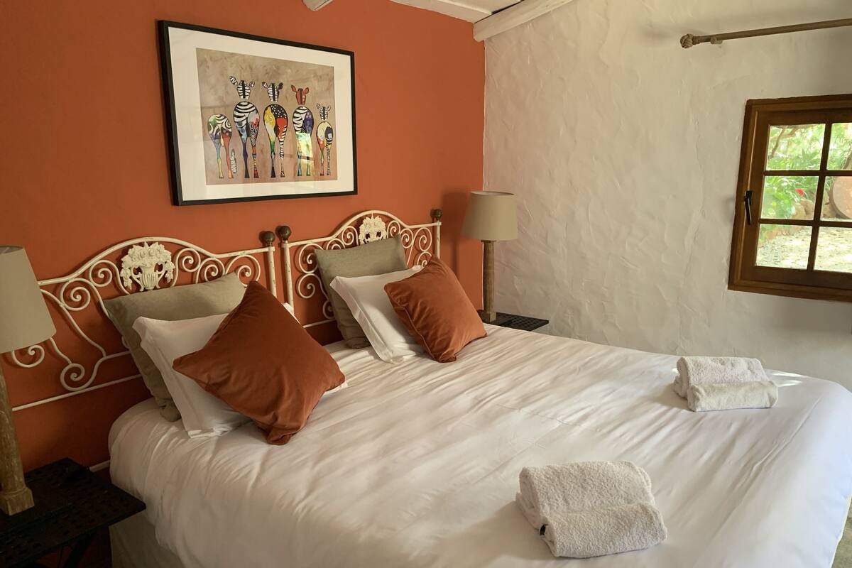 Comfort House, 1 Bedroom, Garden View | Egyptian cotton sheets, premium bedding, memory-foam beds, in-room safe