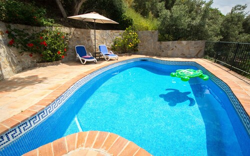Stunning Rural Apartment With Private Pool, full AC and Panoramic Sea View 