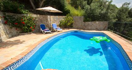 Stunning Rural Apartment With Private Pool, full AC and Panoramic Sea View