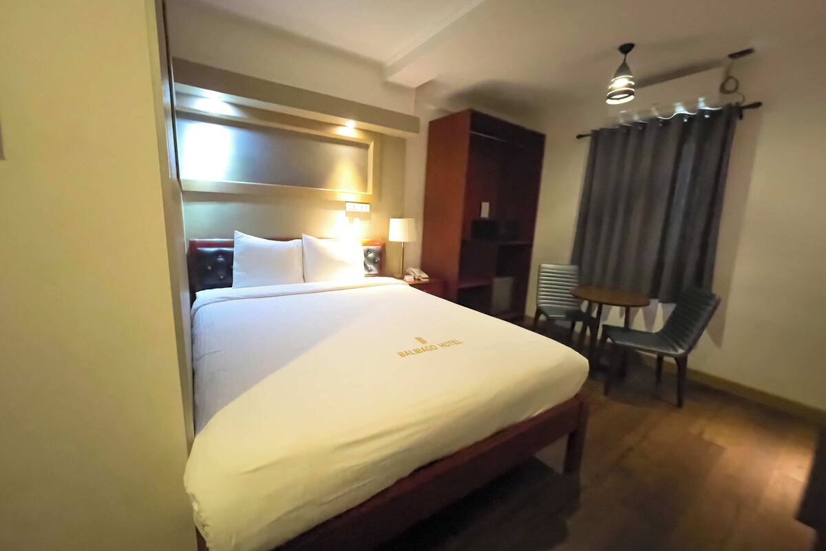 Standard Room | Bar mini, meja, Wi-fi percuma, cadar katil 