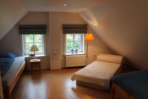 3 bedrooms, free WiFi, bed sheets