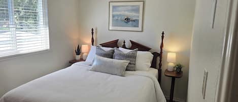 2 chambres, surmatelas, coffres-forts dans les chambres