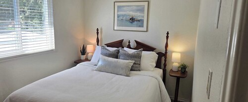 The Suite Spot is a lovely two bedroom suite in a quiet neighborhood