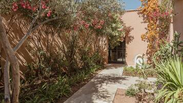 Enceinte de lâhĂ©bergement