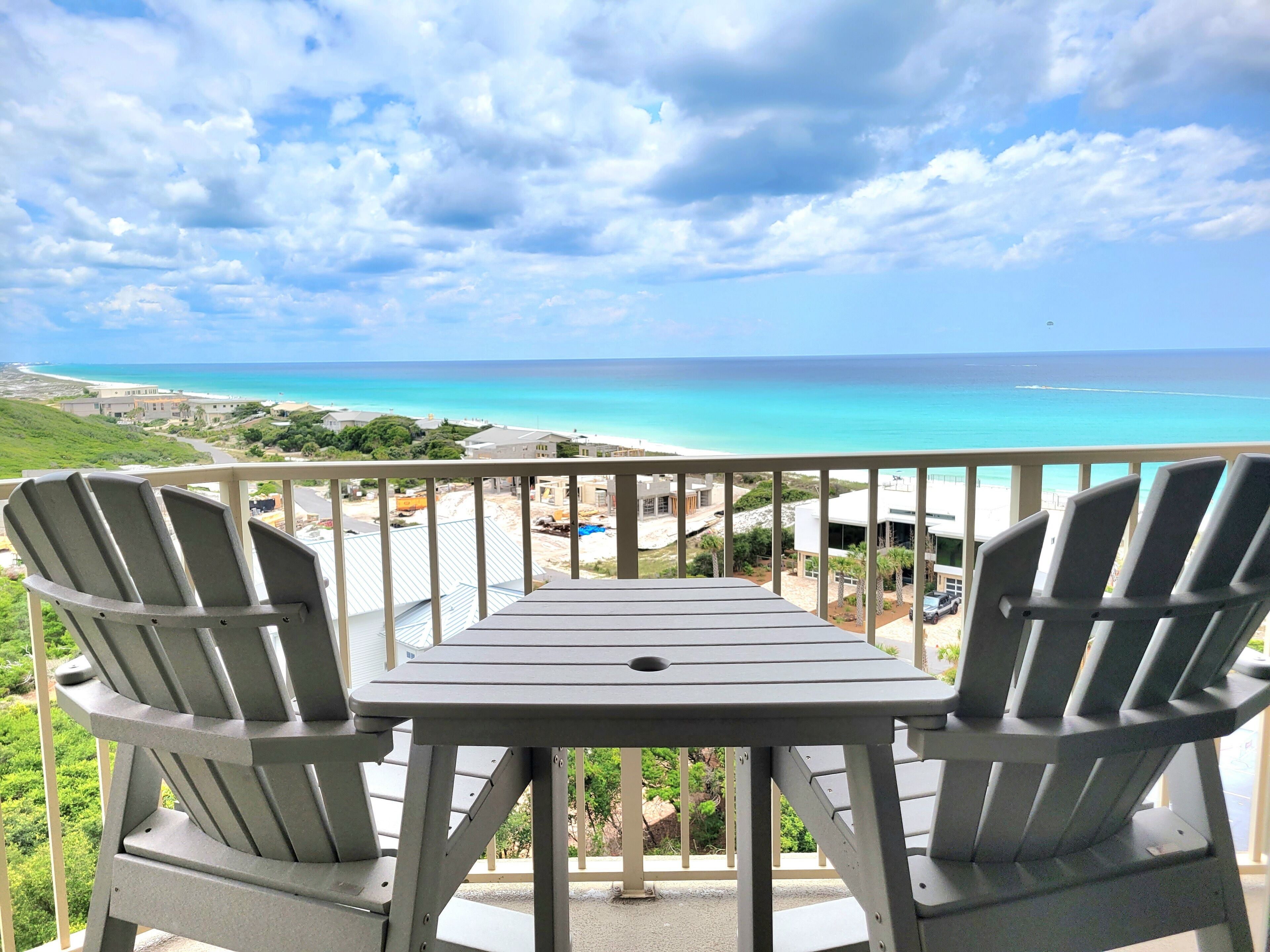Beach Manor Beachfront! Balcony overlooking the Gulf! Family Friendly Resort