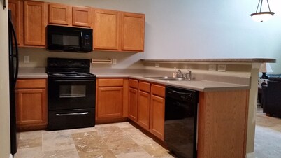 Amplio condominio Cartersville, 9. 6 millas de complejo deportivo Lakepoint, capacidad para 8