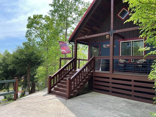 Talley's Cabins By Dale Hollow Lake.. Right Where You Want To Be!