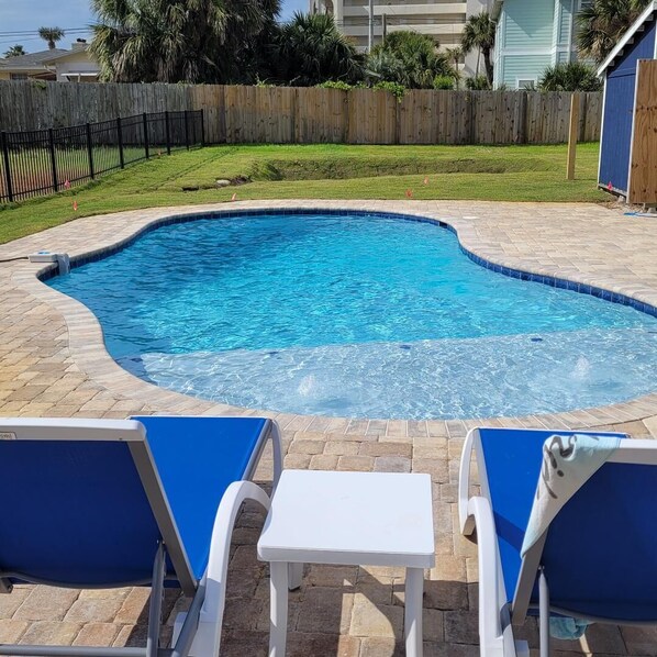 Outdoor pool, a heated pool