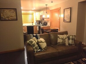 Flat-screen TV, fireplace, Netflix, DVD player - Cowboy Condo: 2 Bedroom Whitefish Condo (Whitefish)