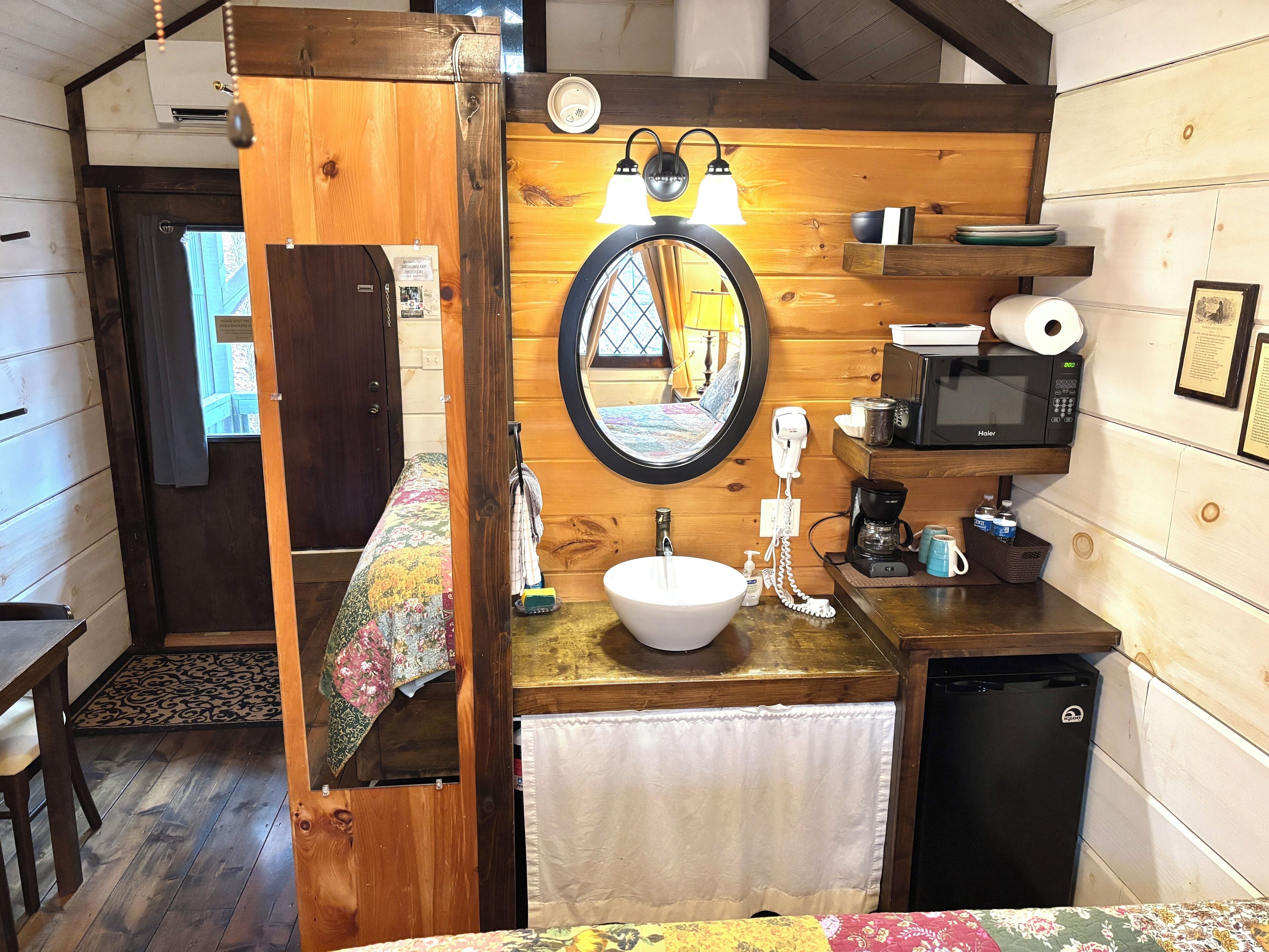 1 bedroom, iron/ironing board, WiFi