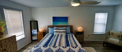 2 bedrooms, desk, iron/ironing board, travel cot