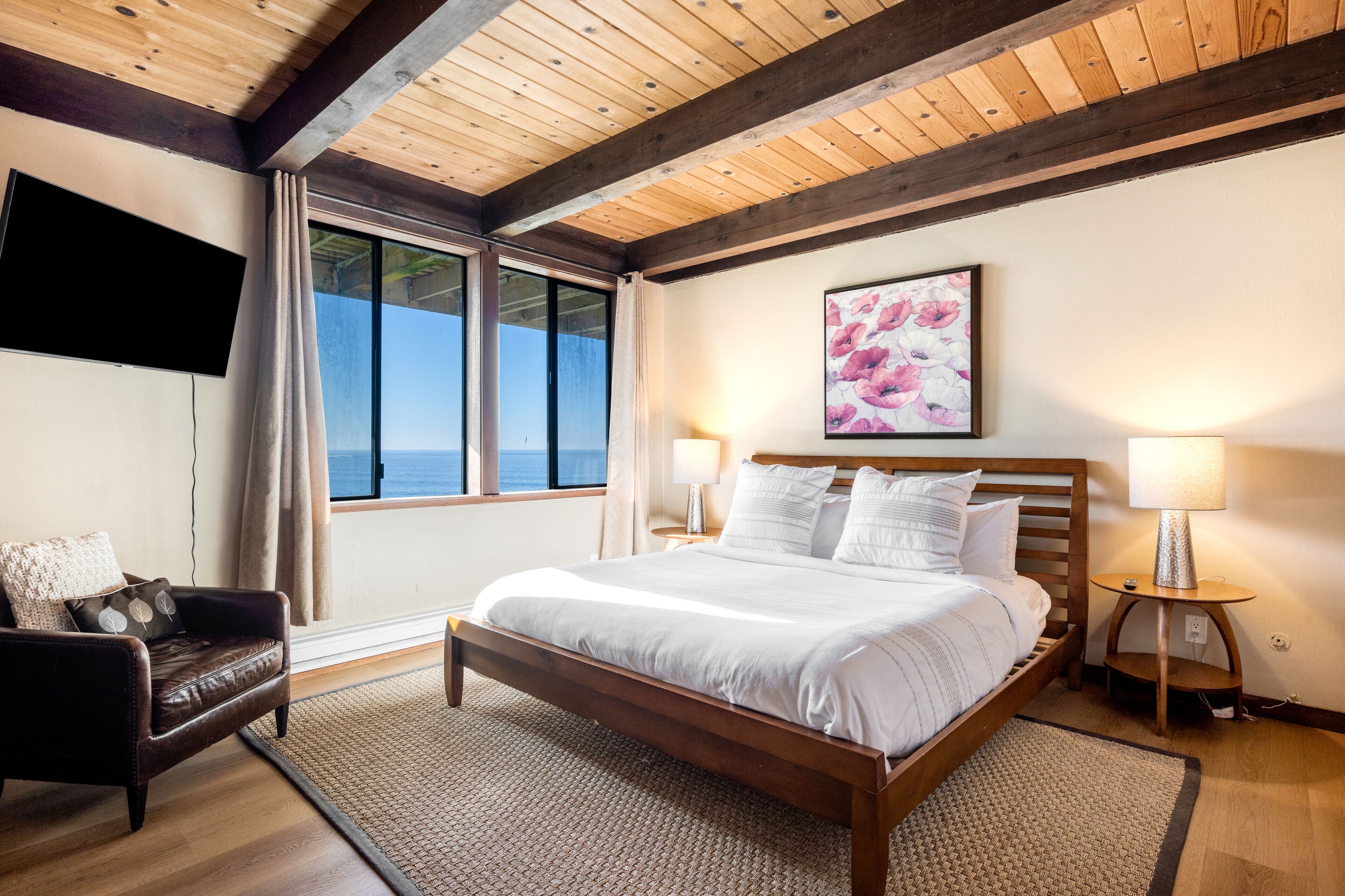 7 bedrooms, iron/ironing board, free WiFi, bed sheets