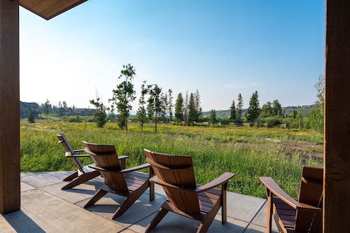 Willows at Grand Park 210 | Pet-Friendly Home | Near Town & Skiing