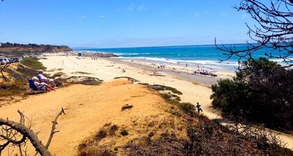 LOWER UNIT- 50 STEPS TO THE BEACH, WALK TO VILLAGE, OceanView