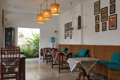 Hinggil Homestay Syariah