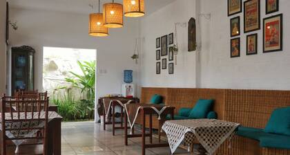 Hinggil Homestay Syariah