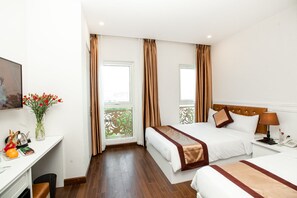 Quarto luxo | Frigobar, escrivaninha, cortinas blackout, quartos à prova de som