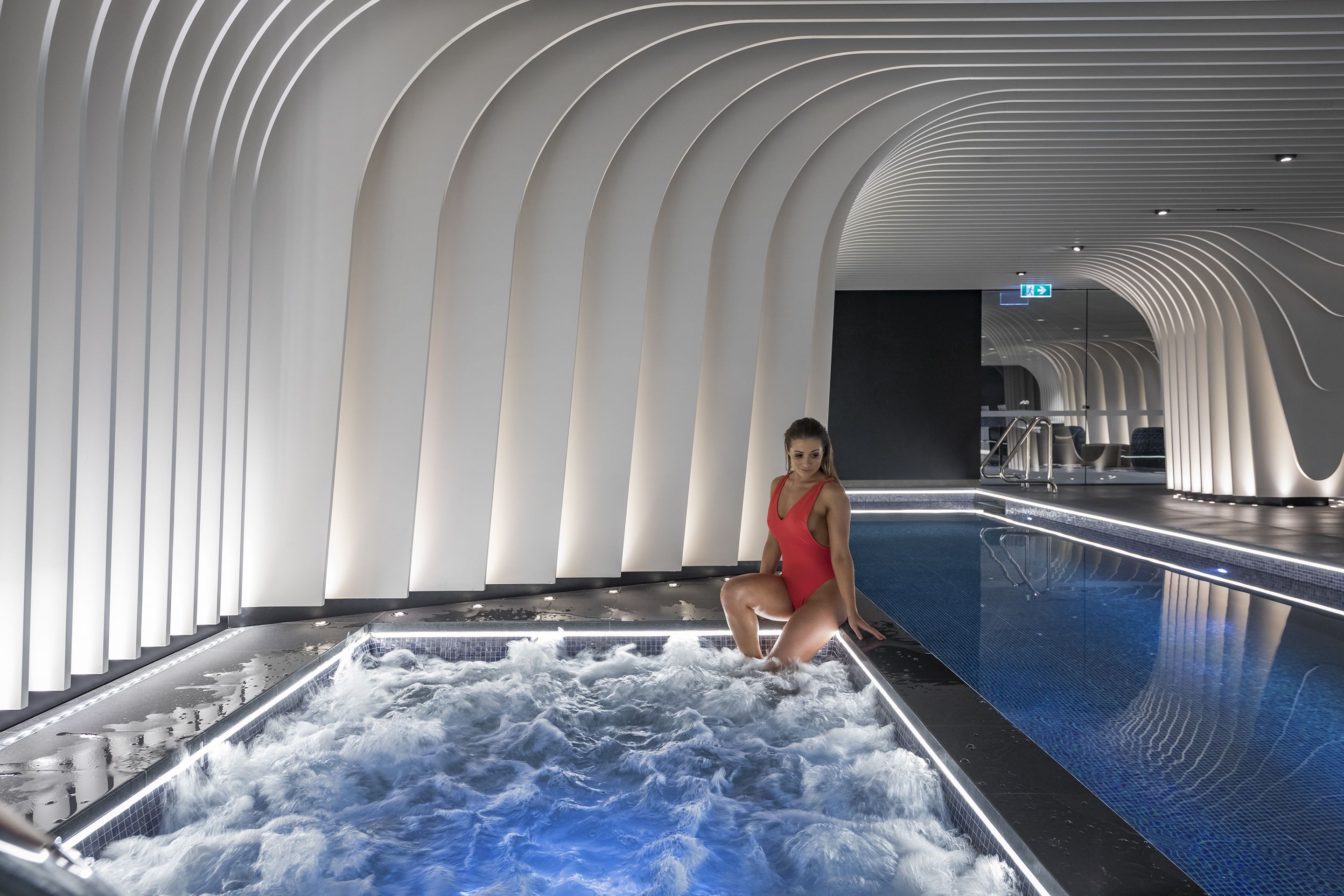 Bañera de hidromasaje interior