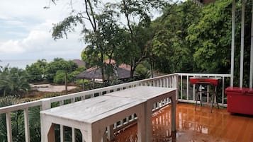 3-Bedroom Villa  | Terrace/patio