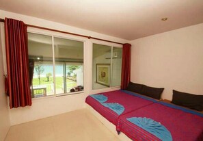 3-Bedroom Villa  | Terrace/patio