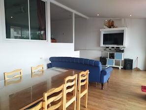 3-Bedroom Villa  | Área de sala de estar | Smart TV 