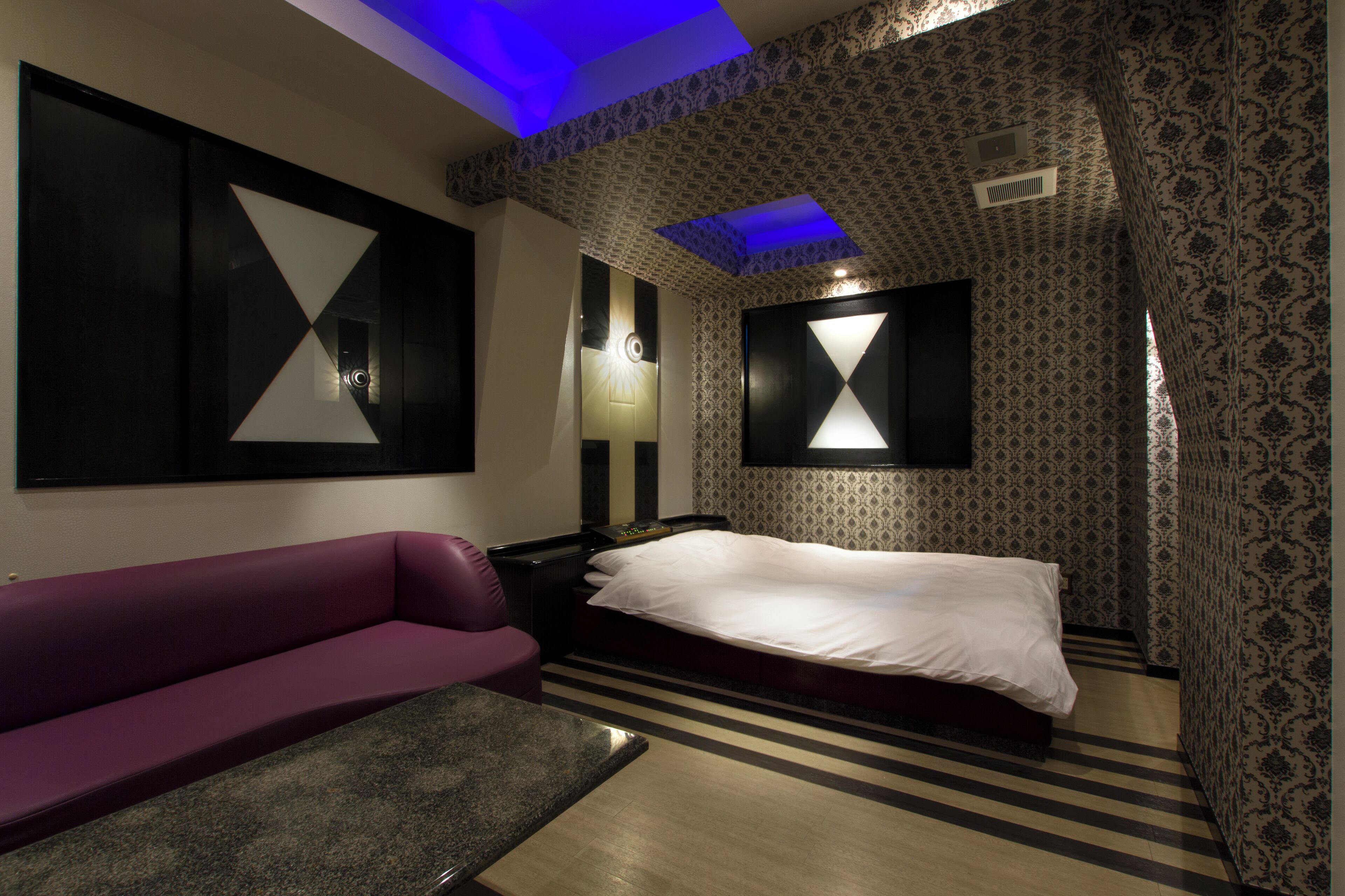 Deluxe Room, Non Smoking | 1 bedroom, individually decorated, individually furnished