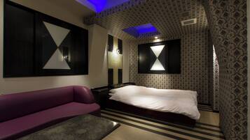 Deluxe Room, Non Smoking | 1 bedroom, individually decorated, individually furnished