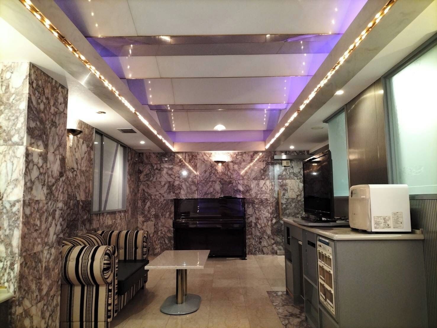 Deluxe suite, 1 slaapkamer, niet-roken (Suite 1 Bed Room) | 1 slaapkamer, individueel gedecoreerd, individueel gemeubileerd