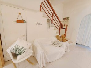 Casa familiar, no fumadors, amb bany privat (4 bedroom, 5 bathroom, 1 kitchen, BBQ) | Cobrellits, cortines opaques, wifi gratuïta i roba de llit 