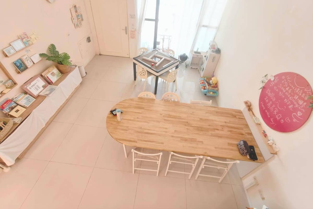 Familiehus, ikke-røyk, eget bad (4 bedroom, 5 bathroom, 1 kitchen, BBQ) | Dundyner, blendingsgardiner, wi-fi (inkludert) og sengetøy