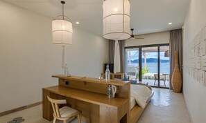 别墅 (Beachfront) | 高档床上用品、迷你吧、客房内保险箱、办公桌