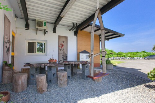 512 Huts Homestay