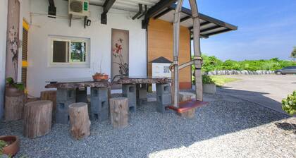 512 Huts Homestay