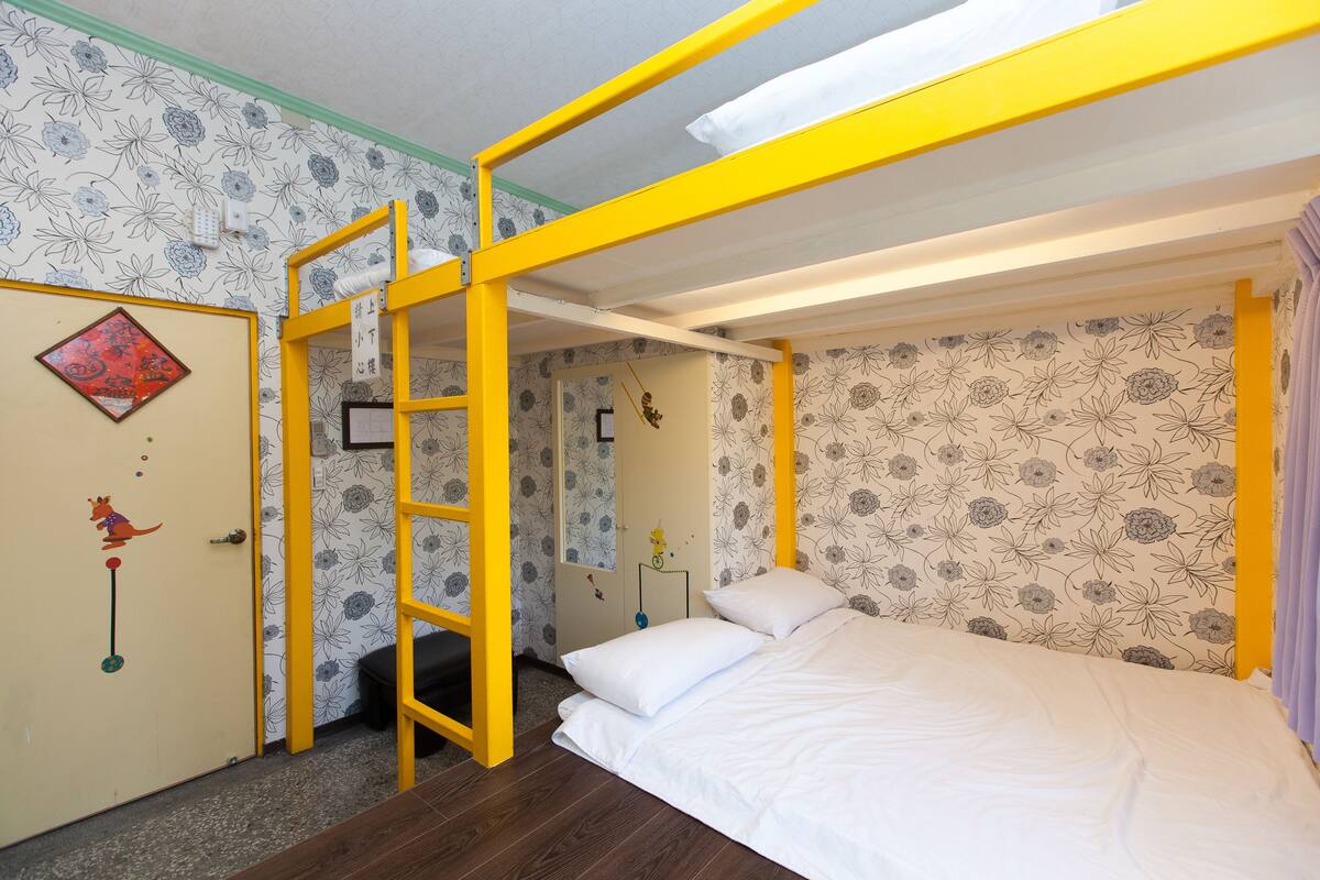 Junior Quadruple Room, Multiple Beds | Soundproofing, WiFi (free), bed sheets