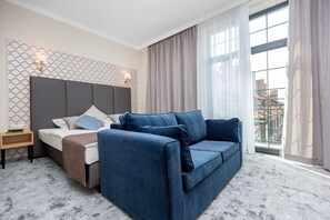 Comfort Double Room (Plus) | Hypo-allergenic bedding, minibar, in-room safe, desk