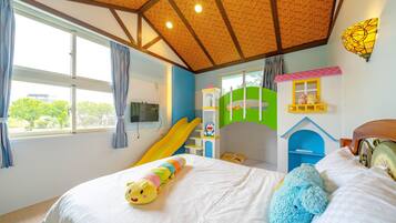 Bureau, rideaux occultants, chambres insonorisées