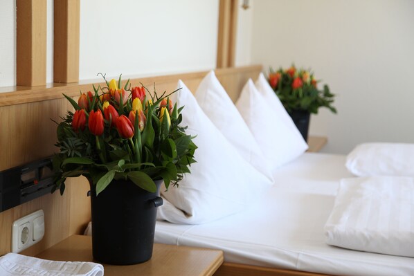 Comfort Double or Twin Room | In-room safe, desk, free cribs/infant beds, free WiFi