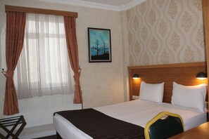 Kamar Standar | Minibar, brankas, meja kerja, dan Wi-Fi gratis