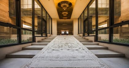 Imperial Palace Hotel